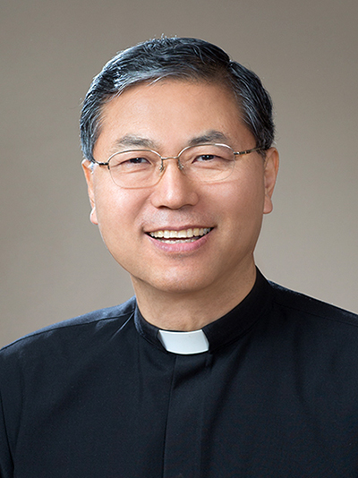 주임 사제 배경민 베드로 주임신부님