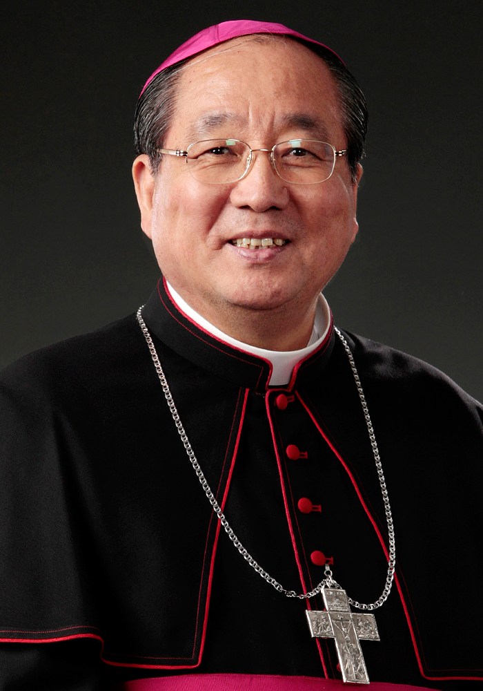 제2대 (현재) 이기헌 베드로 주교님