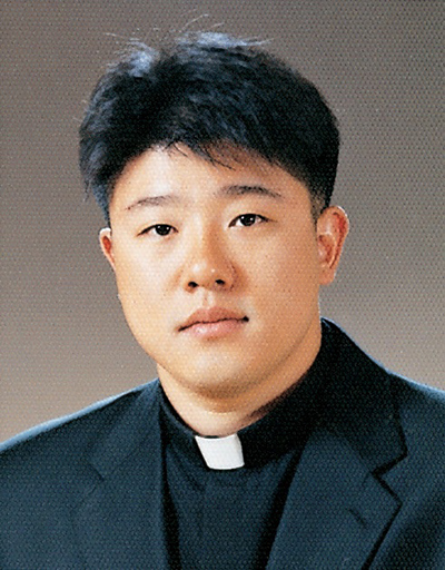 제9대 부주임 사제 이현승 다미아노 신부님